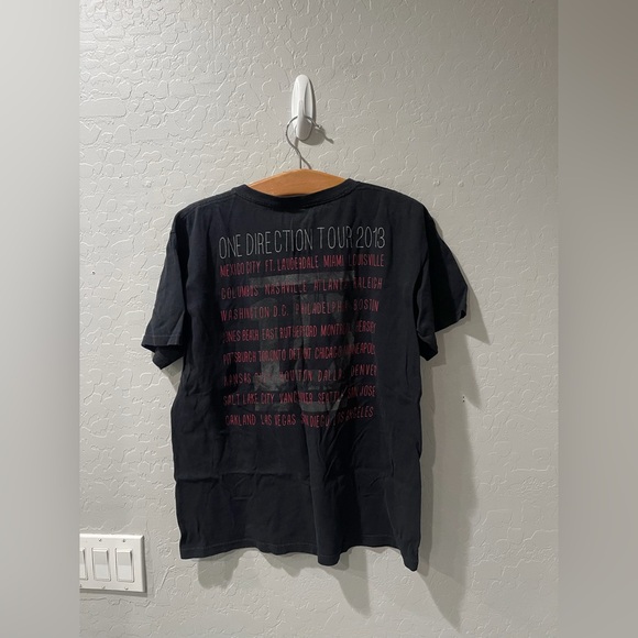 2013 One Direction “Take Me Home” Music Tour Shirt Medium Bin 3 - Picture 4 of 6